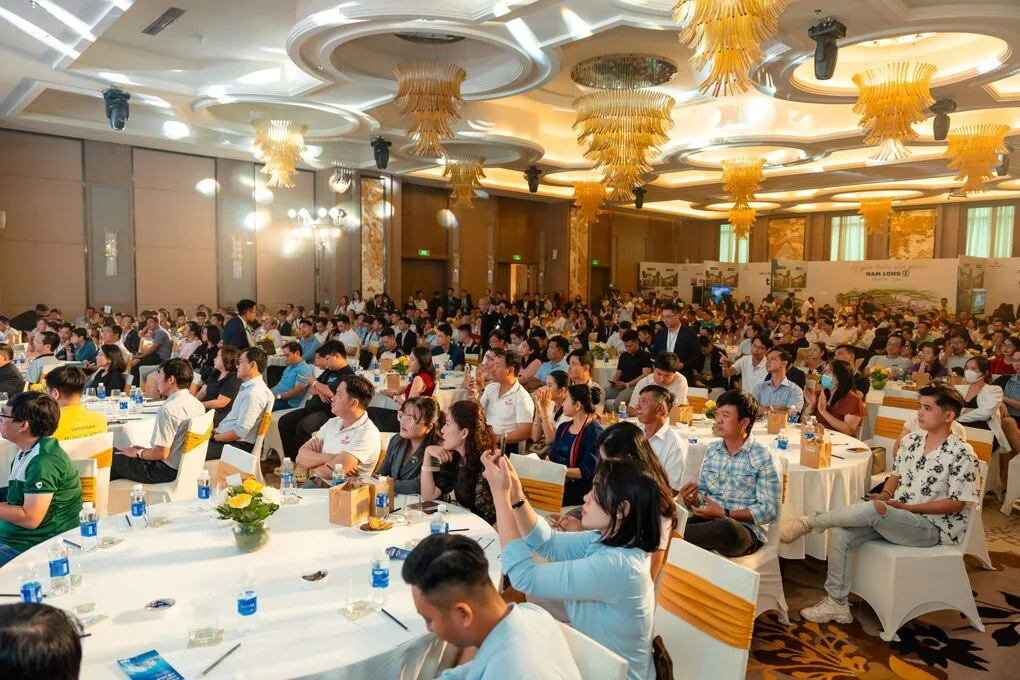 Khách hàng tham dự sự kiện mở bán giai đoạn 2 Nam Long II Central Lake