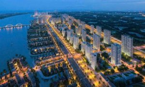 Toàn cảnh khu đô thị Vinhomes Green Paradise Cần Giờ về đêm với các tòa căn hộ và biệt thự ven sông